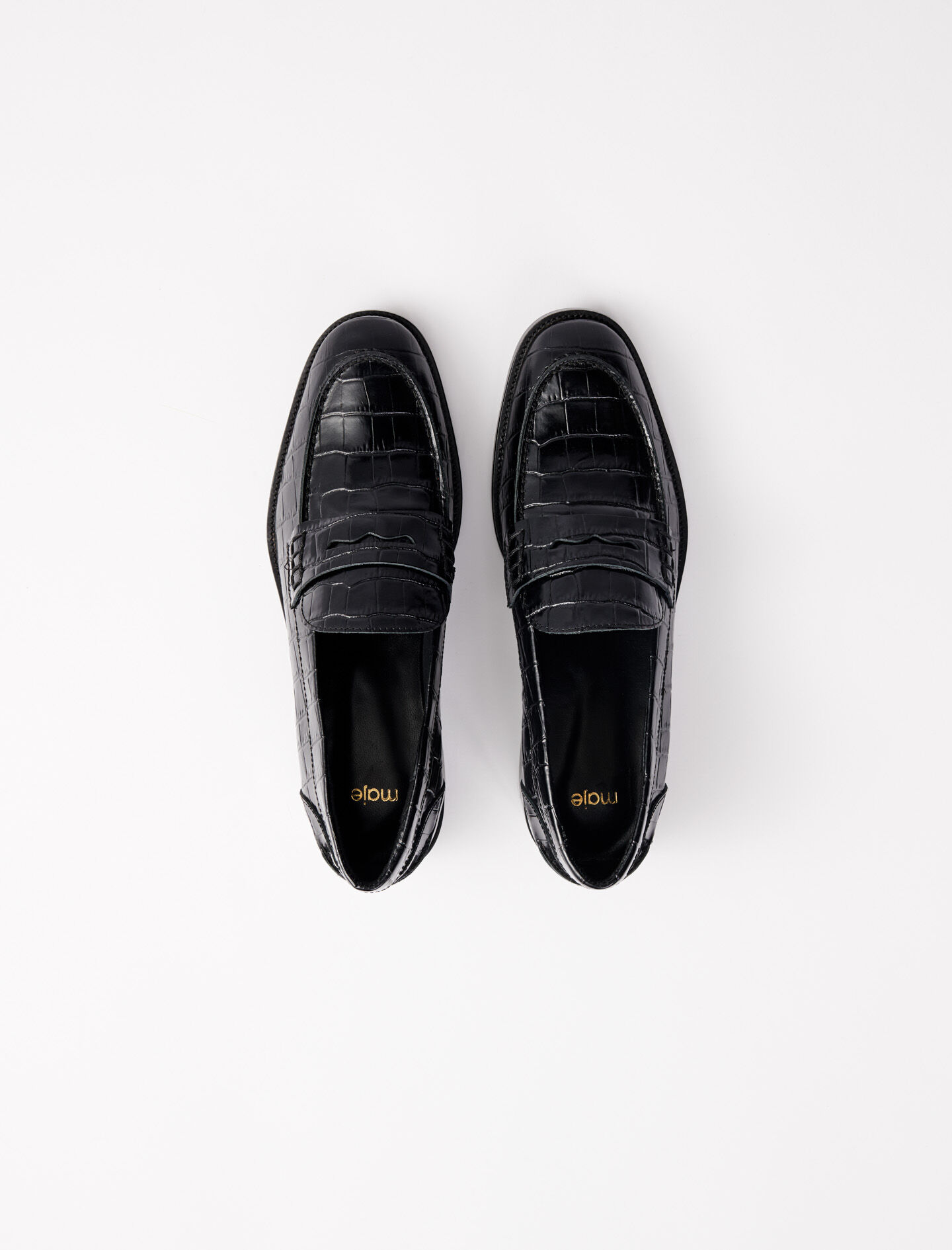 crocodile effect shoes