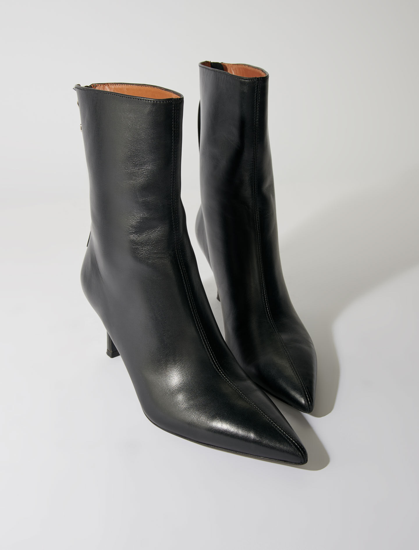 Eclipse Black Ruched Pointed Stiletto Boot Heel | SilkFred