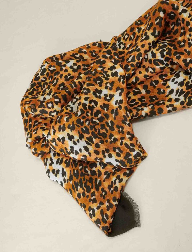 Large Ombre Leopard Scarf in Dark Army Green Army Green CL185TGS2QH