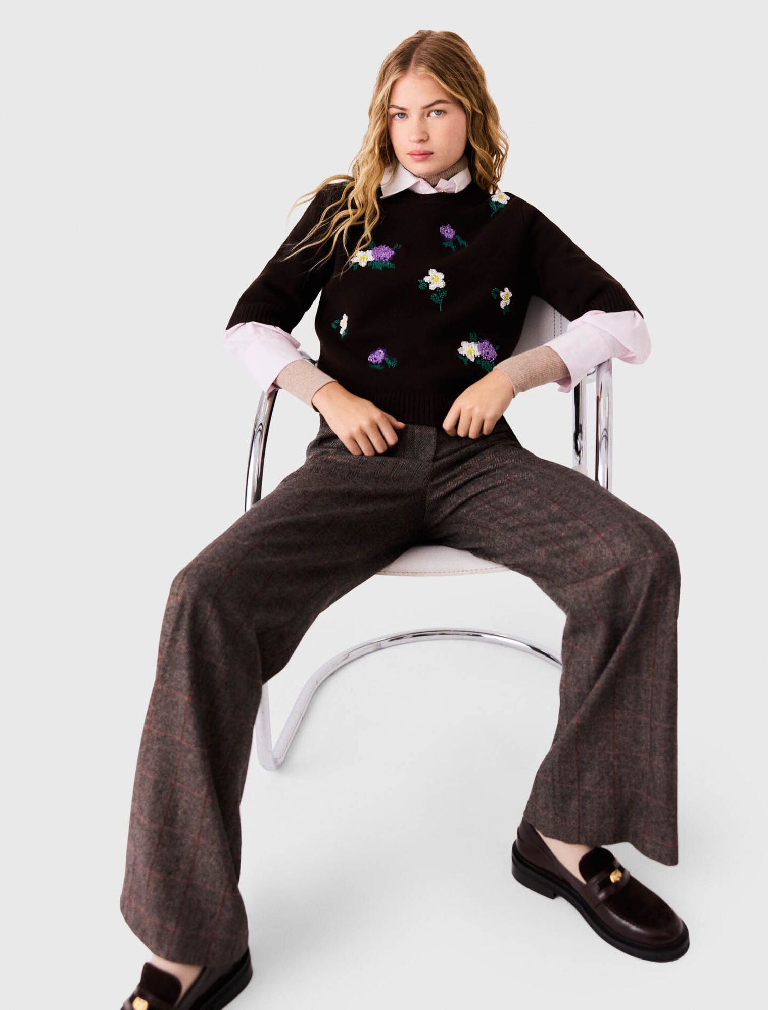 Sweater with floral embroidery