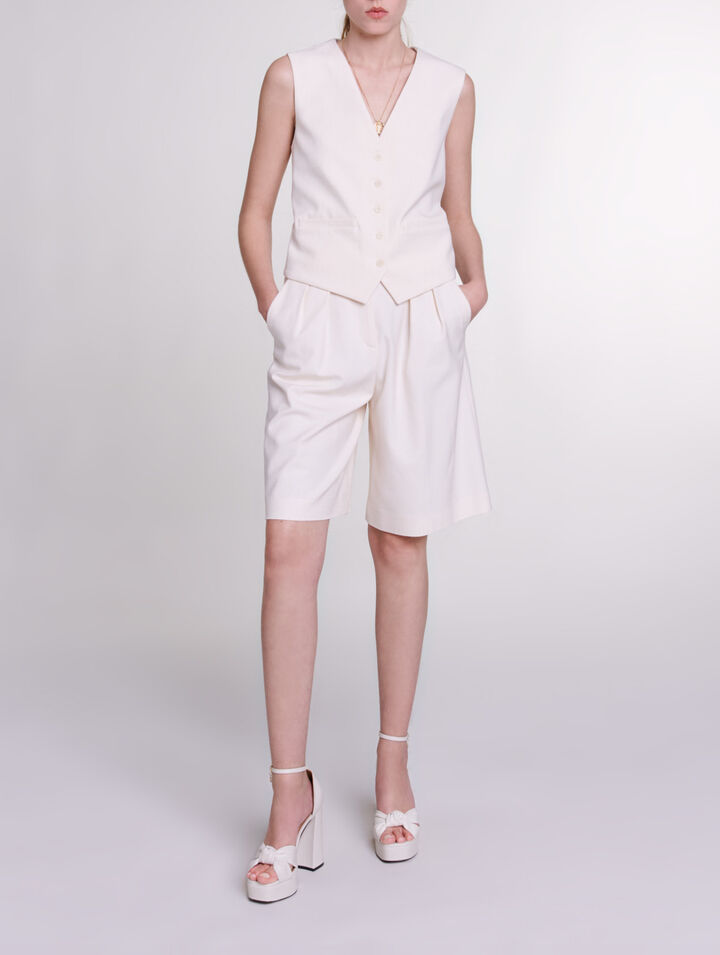 Pleated Bermuda shorts