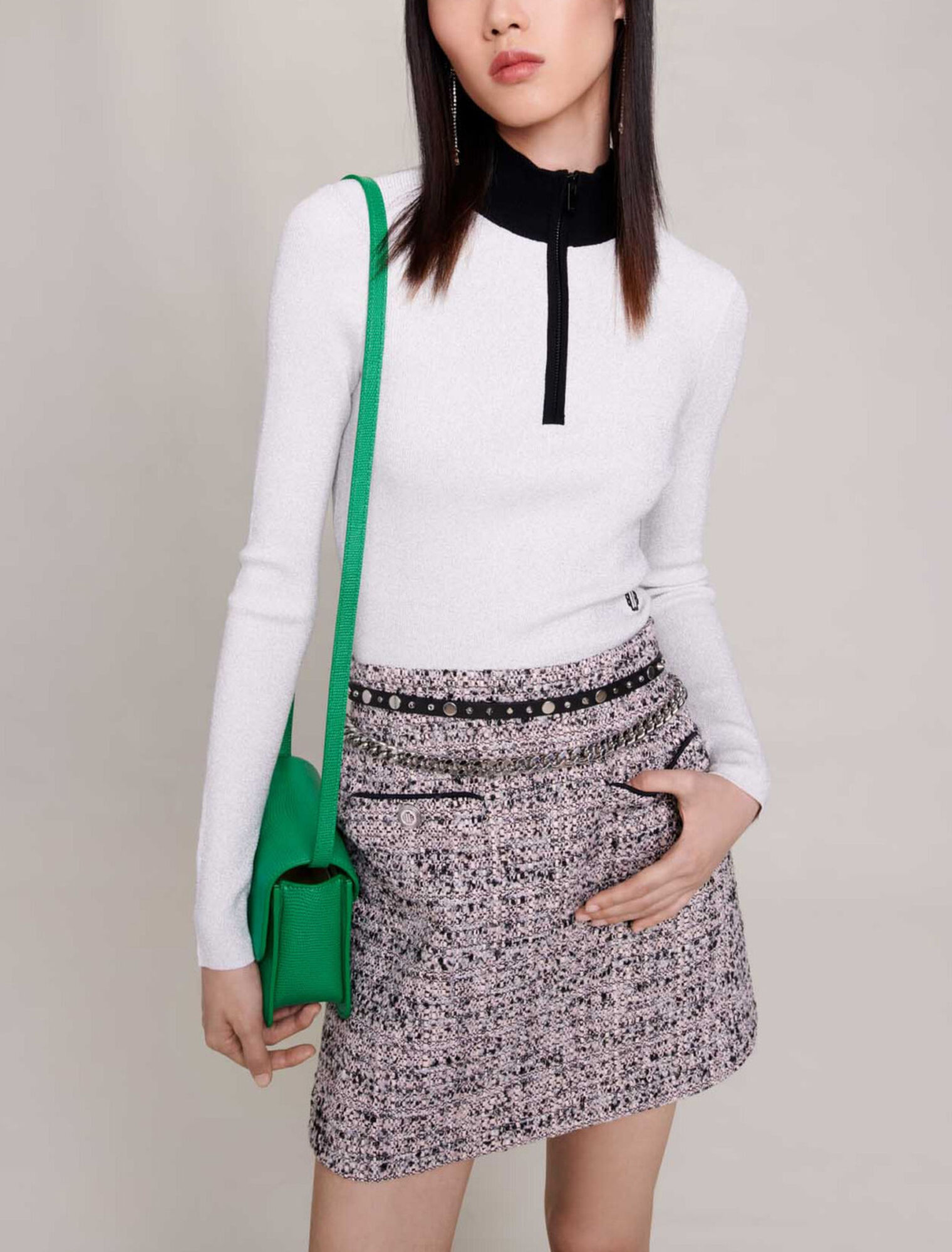 Short tweed skirt