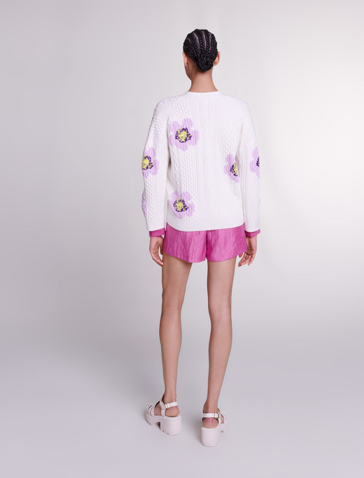 Knit cardigan with flowers