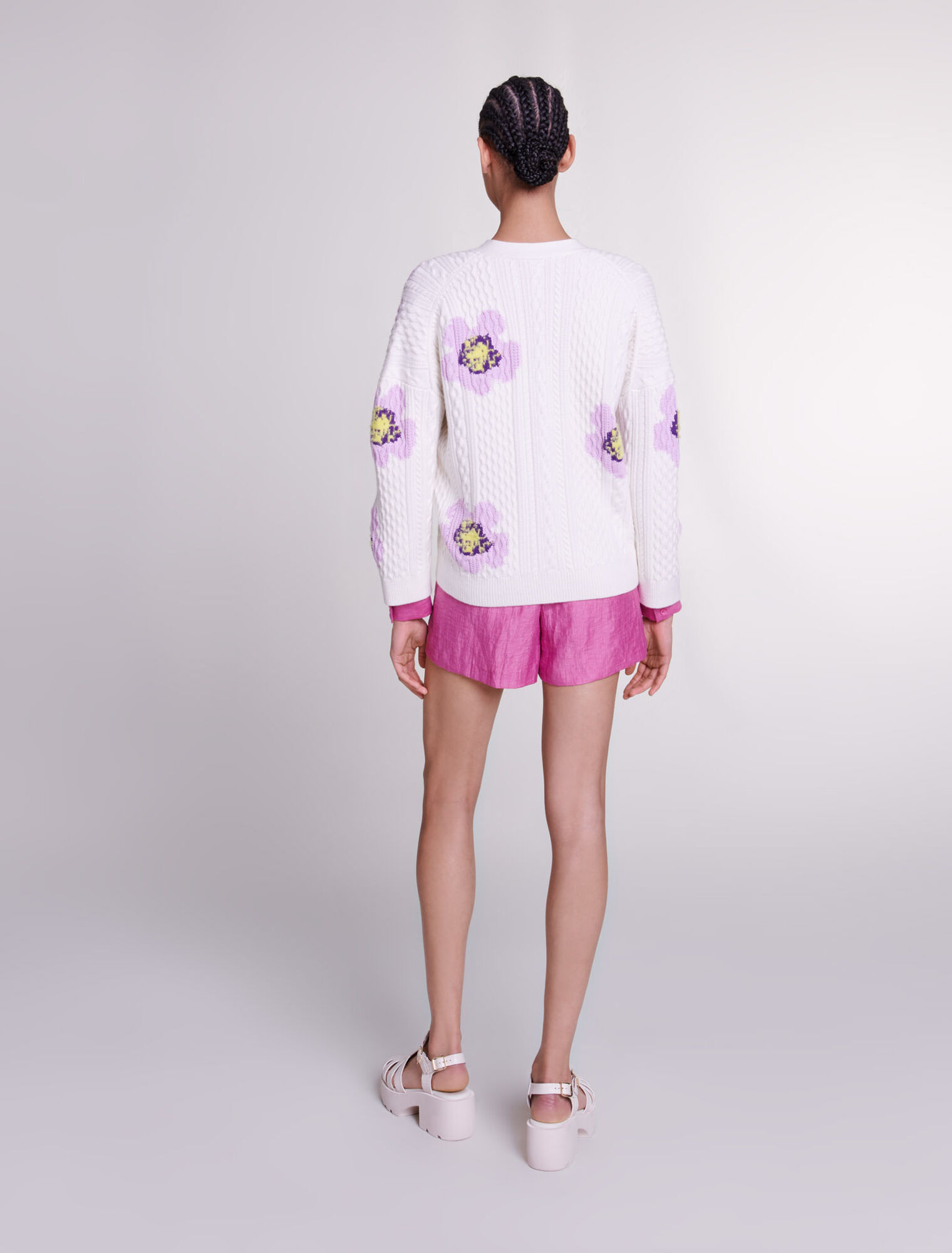 Knit cardigan with flowers