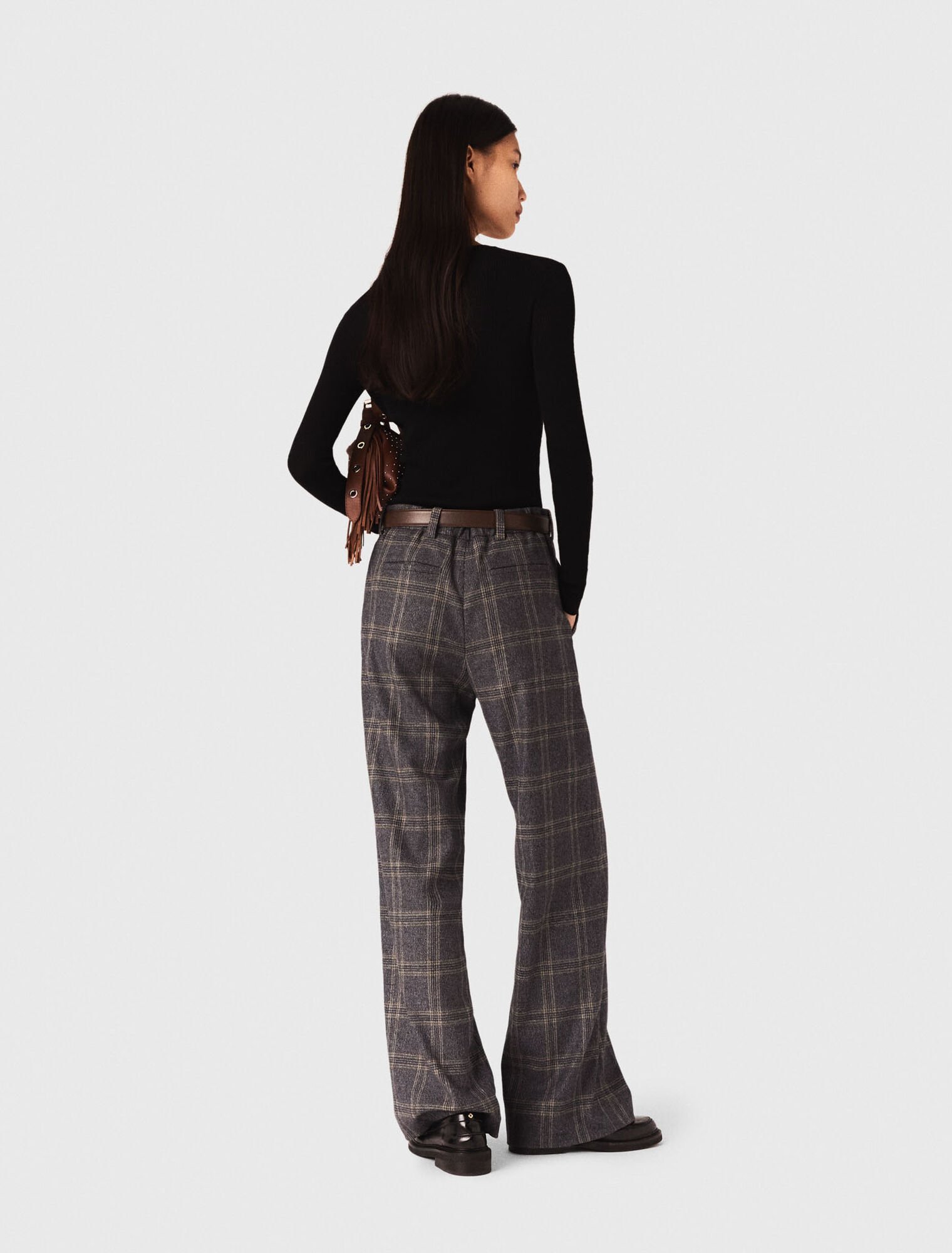 Second-skin round neck jumper