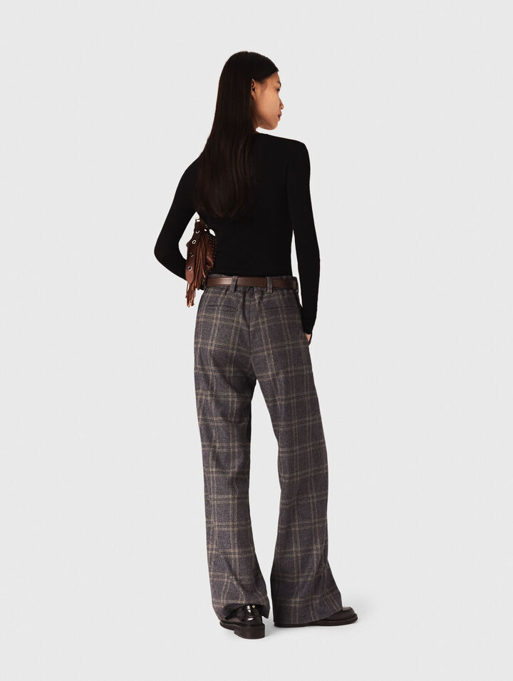 Second-skin round neck jumper