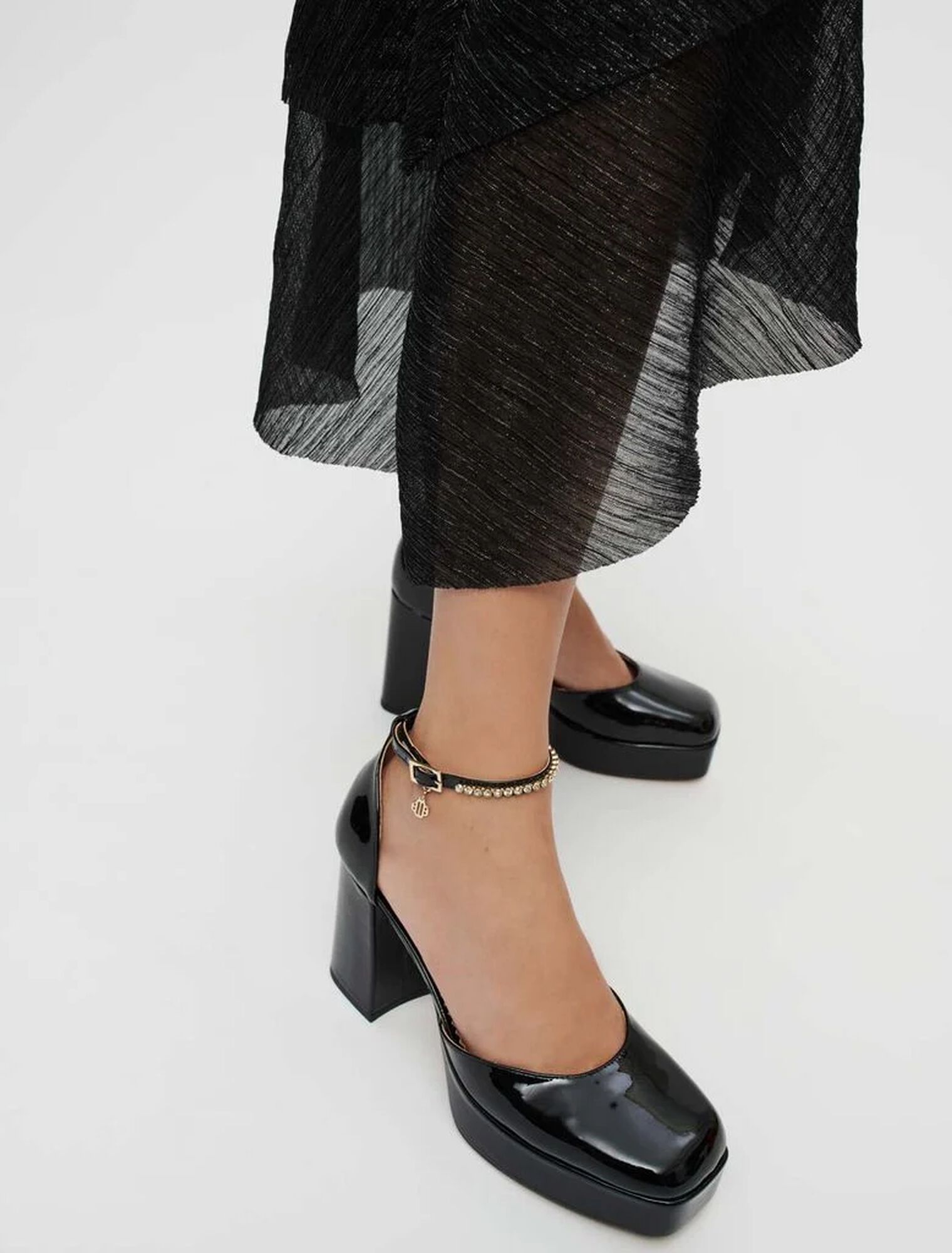 Patent platform pumps