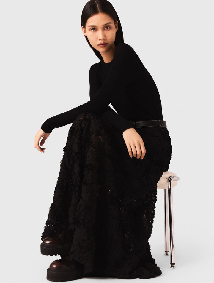 Long embroidered skirt