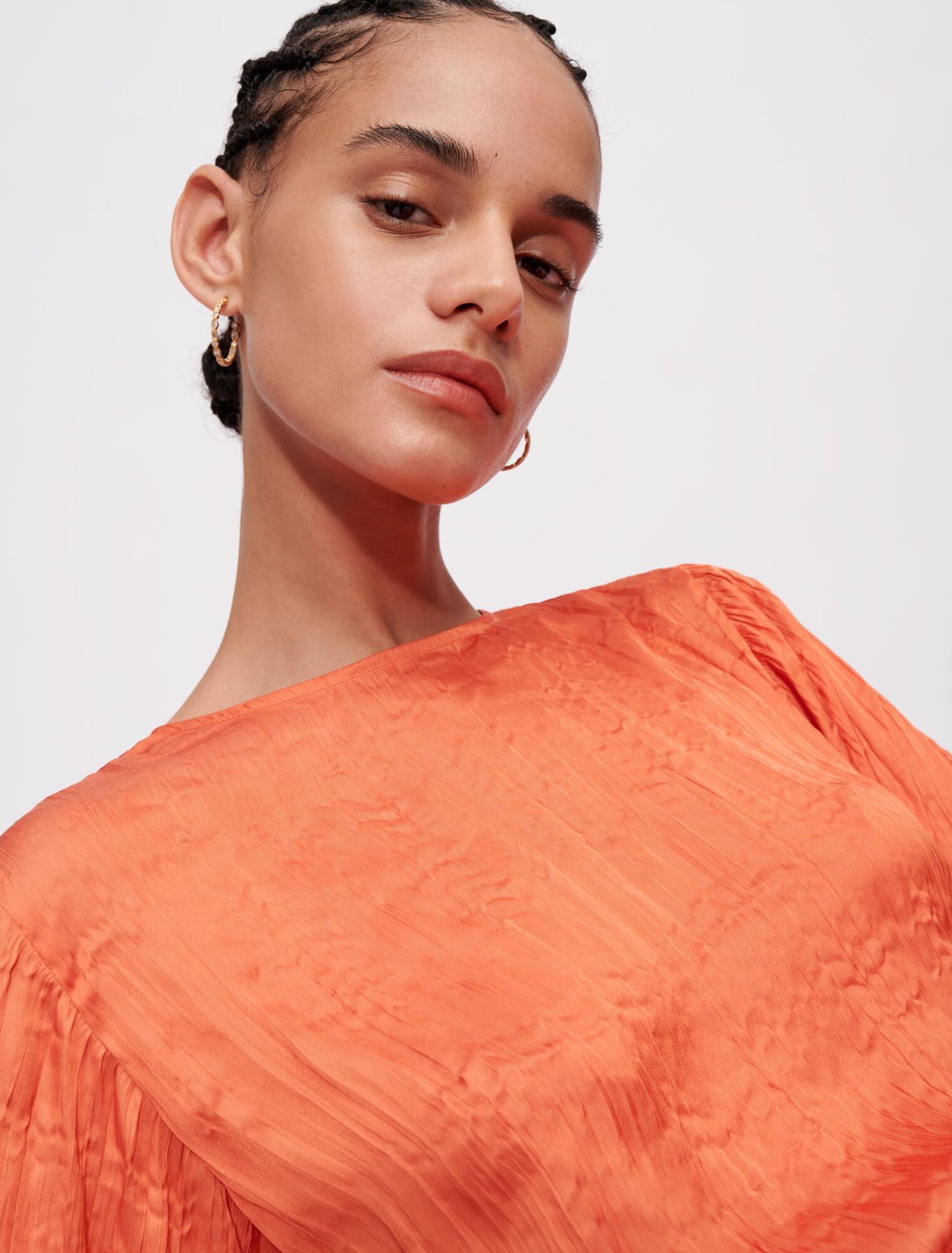 Crinkle-effect satin crop top