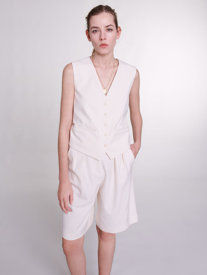 Pleated Bermuda shorts
