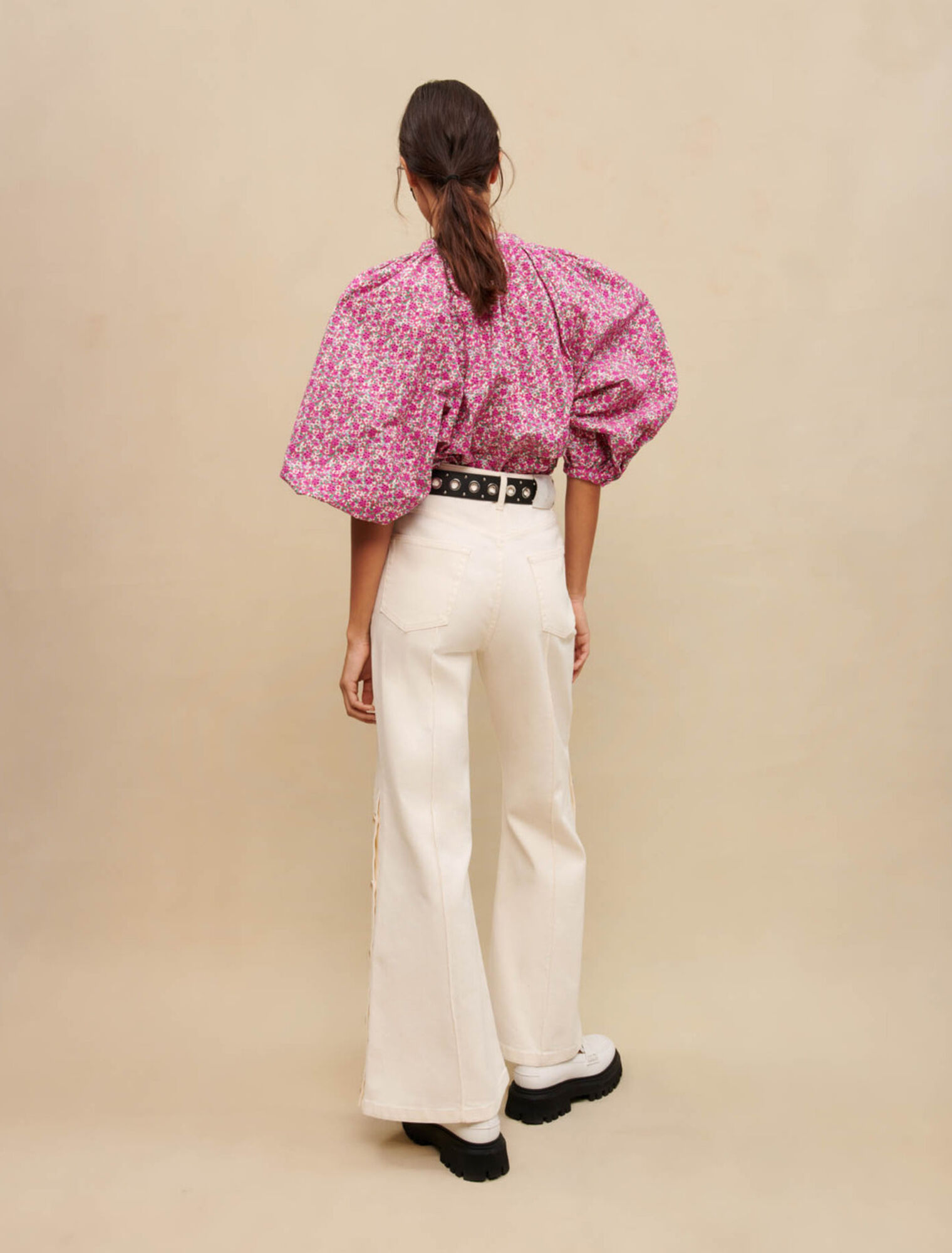 Wide-leg pants with side buttons