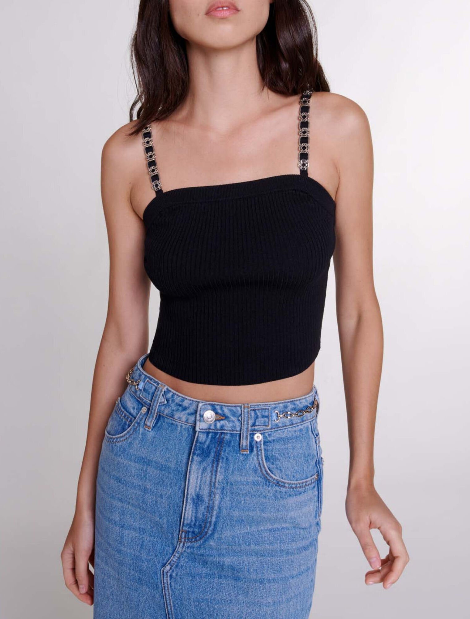 Crop top with removable straps