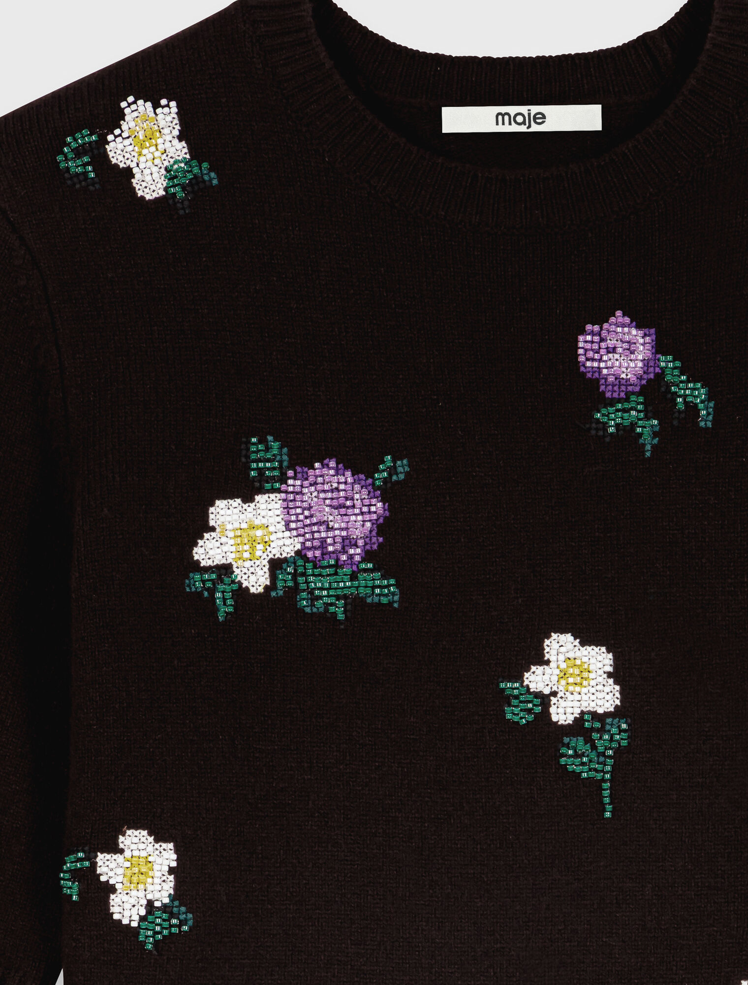 Sweater with floral embroidery