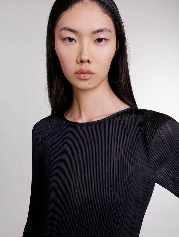 Short pleated dress