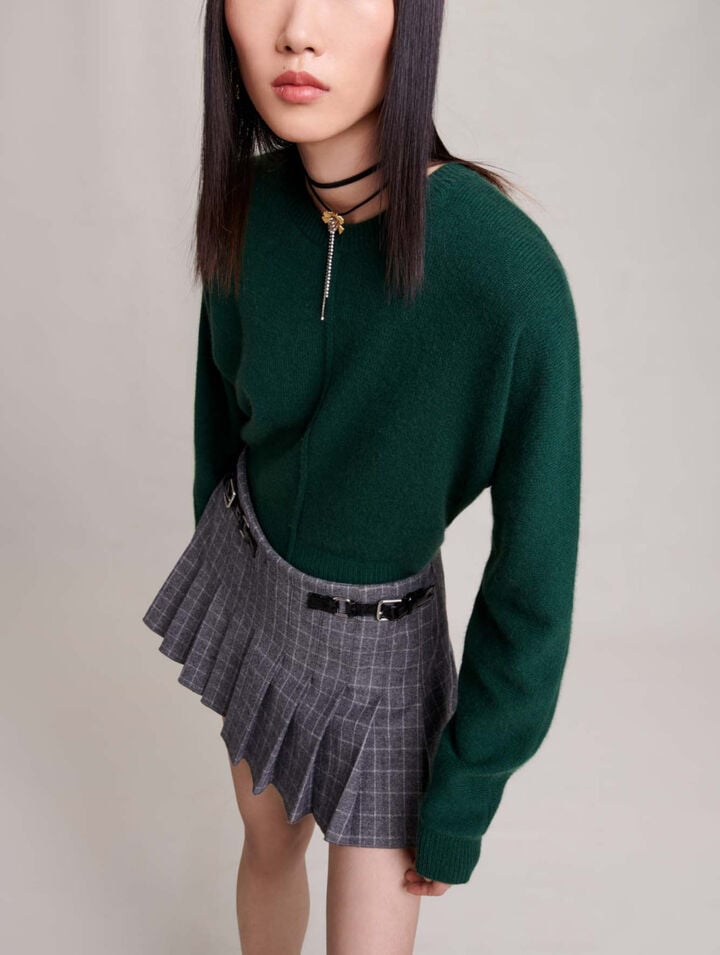 Short pleated skirt
