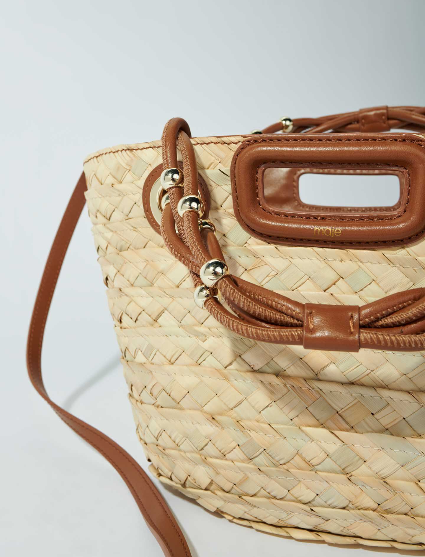 【MAJE】ミニサイズ ラフィアバスケットバッグ 2WAYハンドル付き Mini woven basket bag Brown For Women | Maje