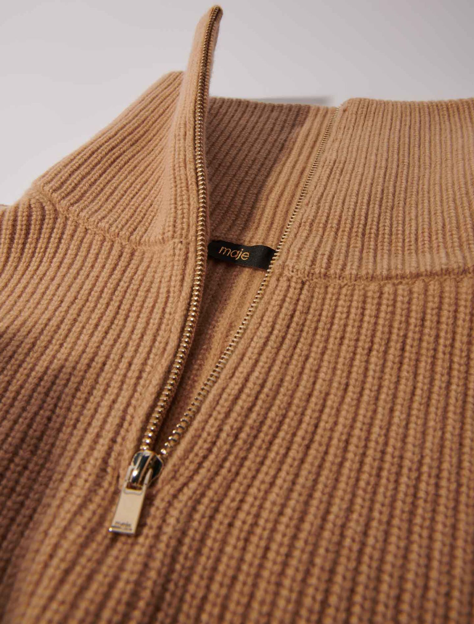 Cashmere/wool zip-up neck warmer