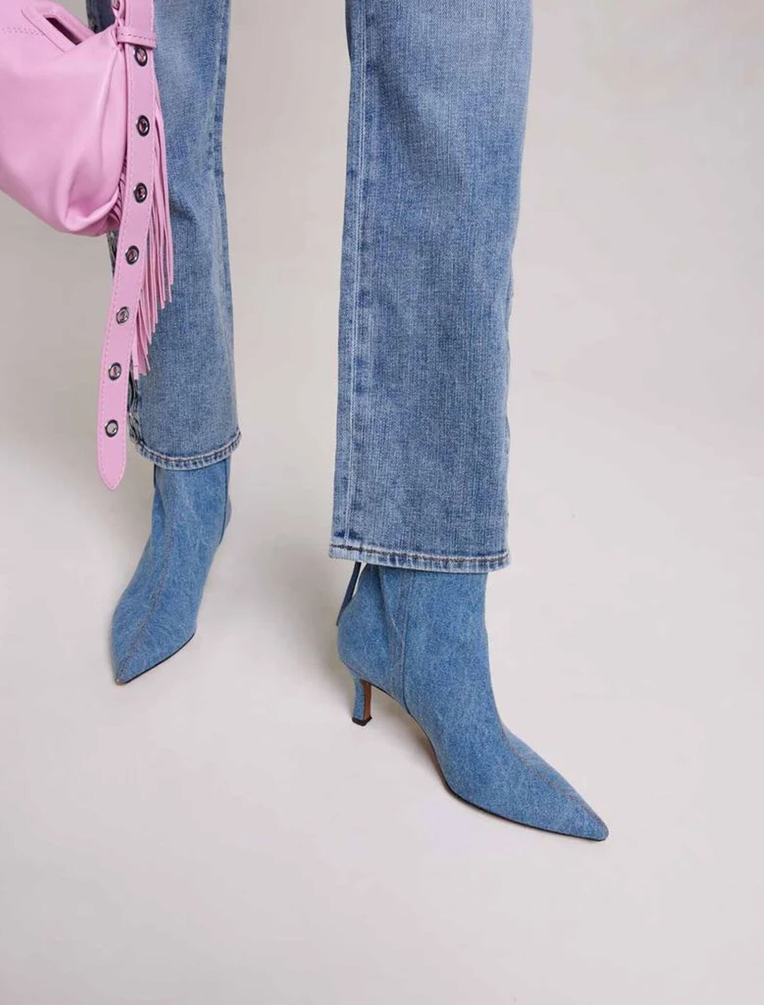 Denim boots with pointed toe