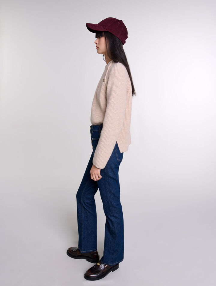 Denim jeans with pockets