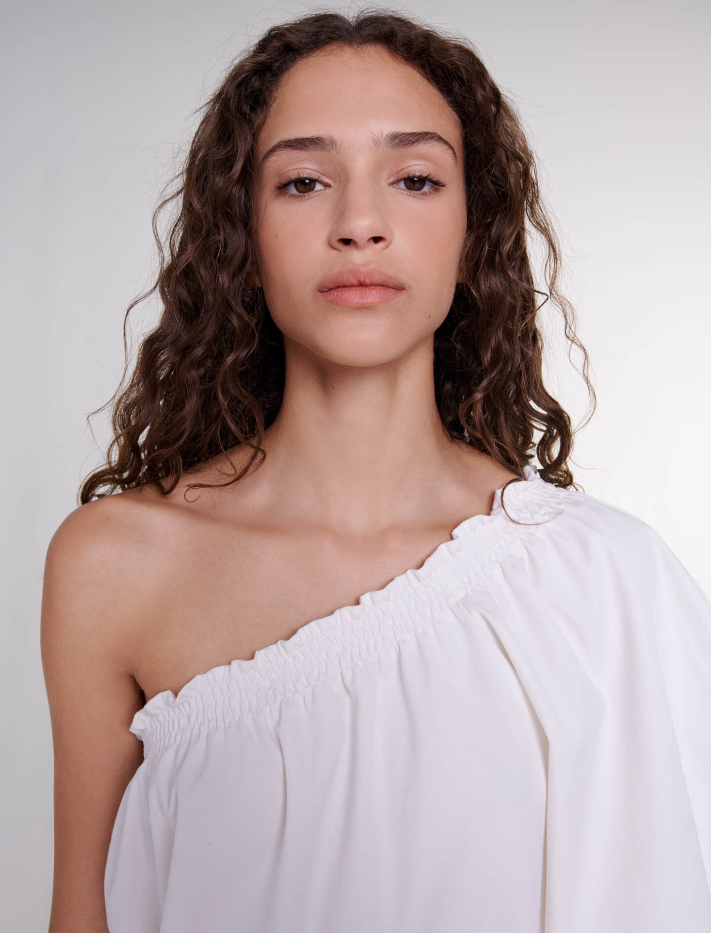 ★ TOOMUCHTAX★ ASYMMETRIC ONE SHOULDER TSHIRT WHITE T25SST TIC TOC JAIME Lightweight One Shoulder Top – Asymmetrical