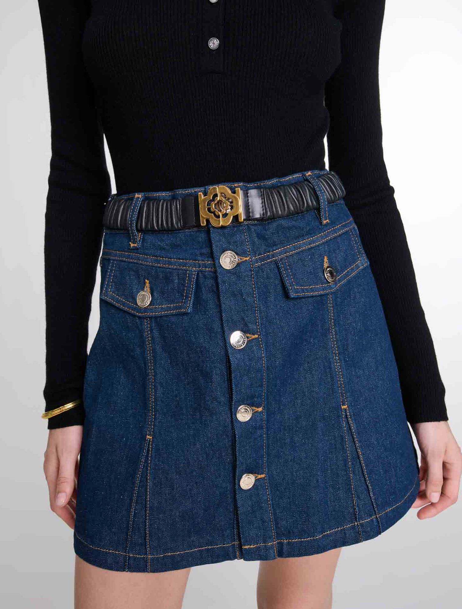 Elasticated leather belt