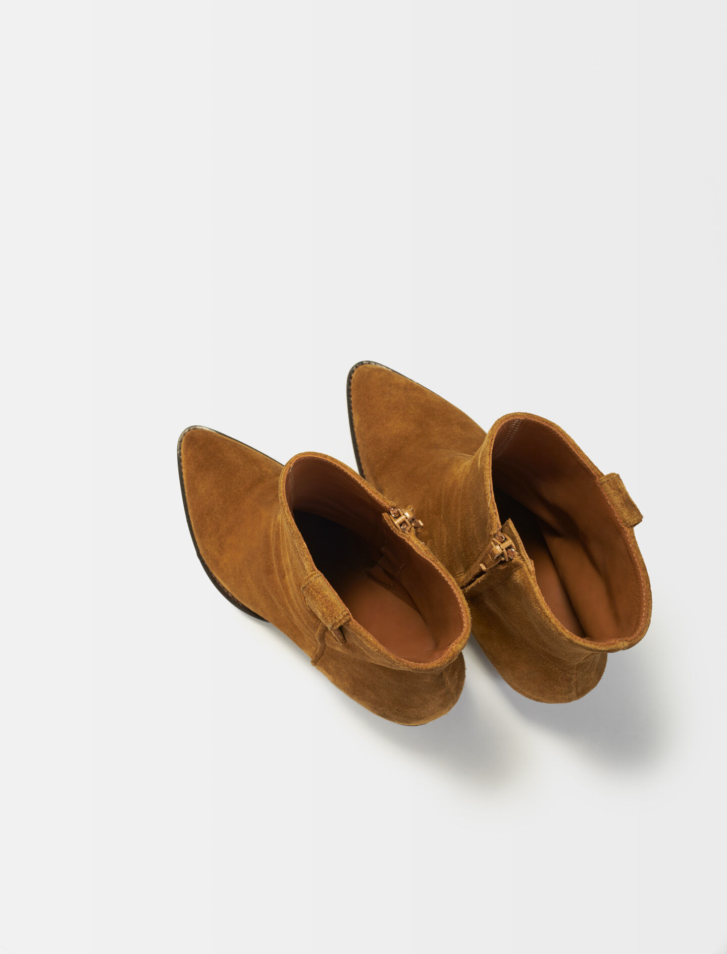【STATUSY】il modo Air Camel Cowboy boots in camel suede leather Brown For Women | Maje