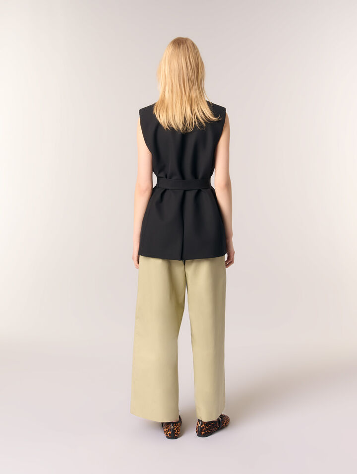 Sleeveless suit jacket 