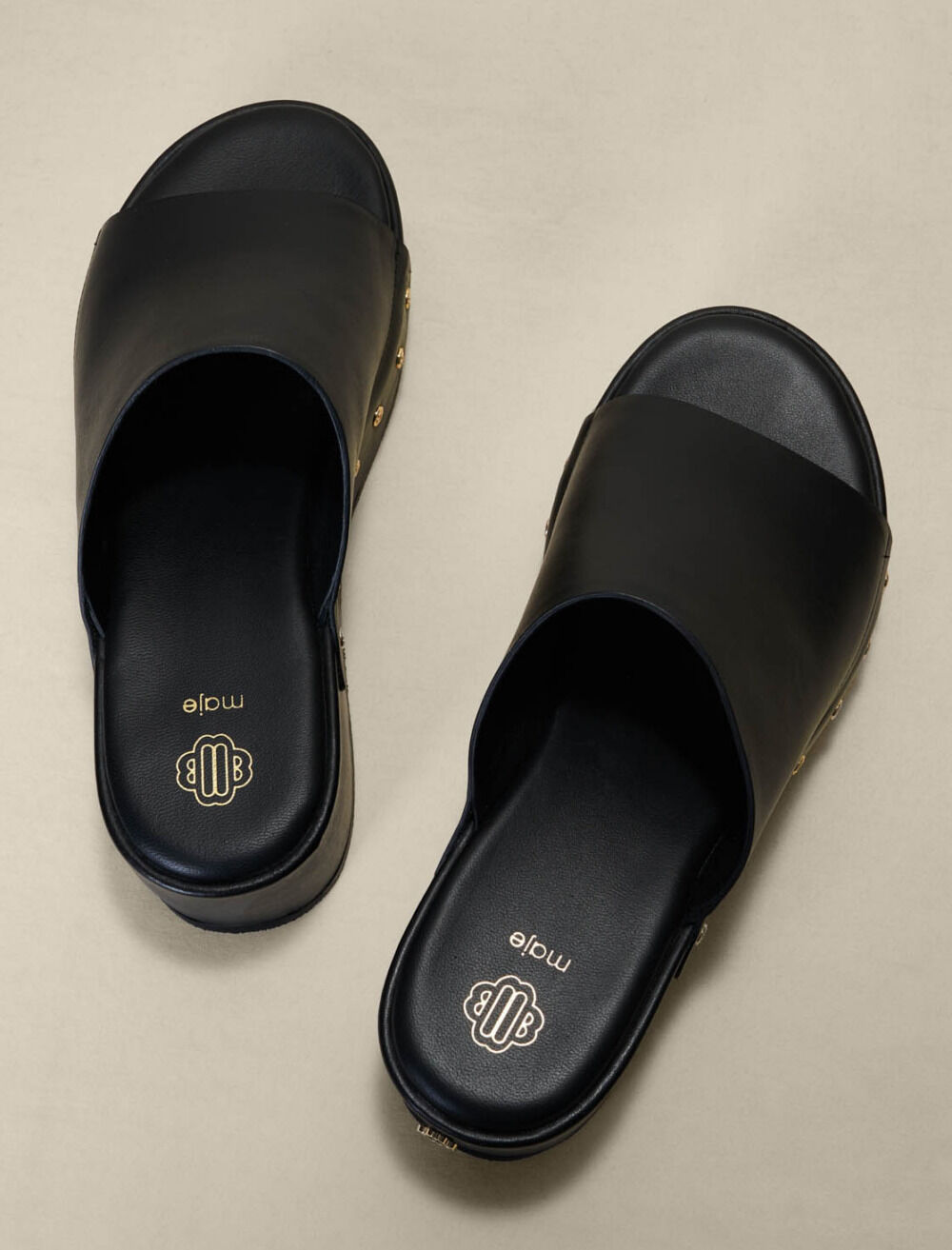 majeページ Wedge sandals with rivets