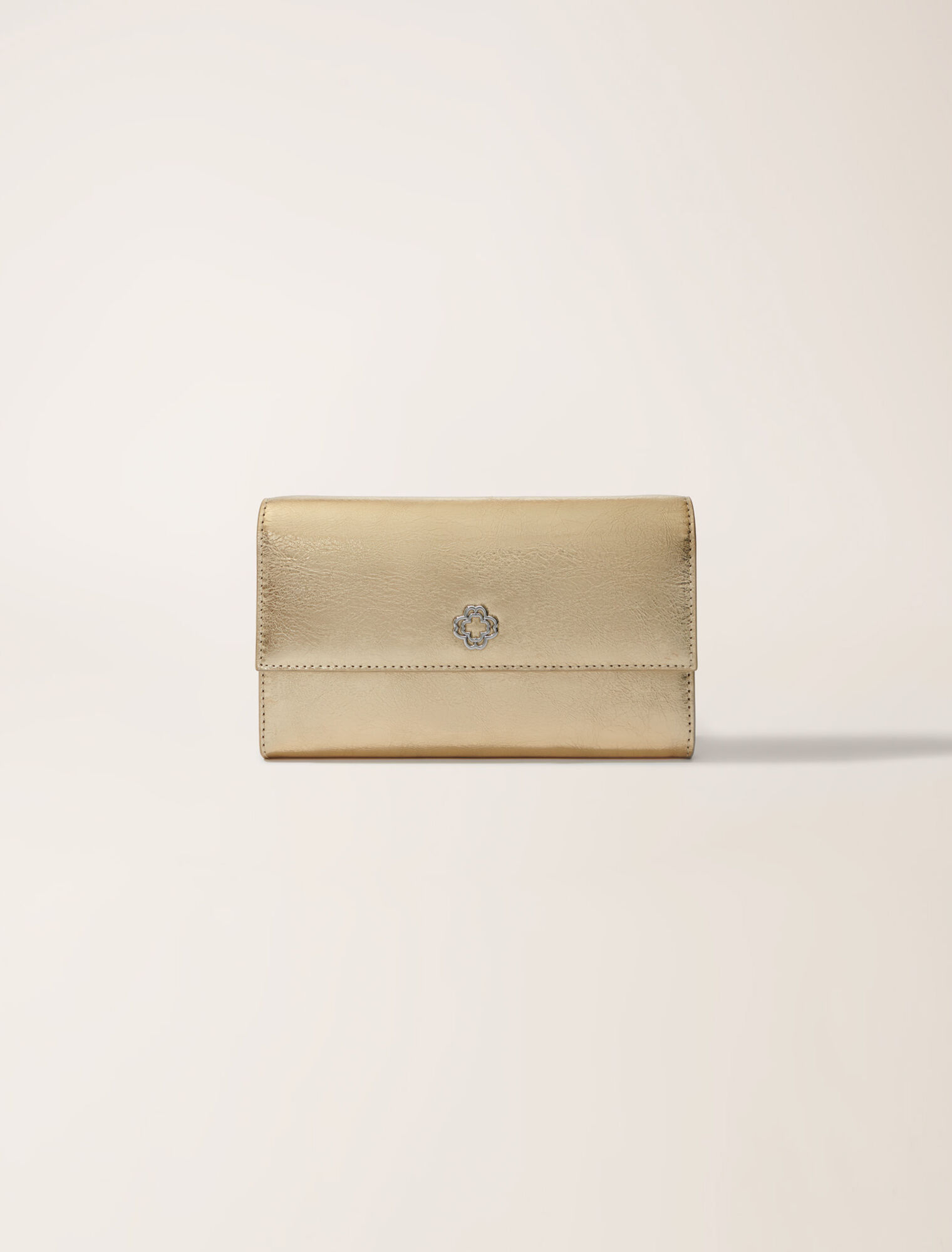 Leather clutch bag with chain