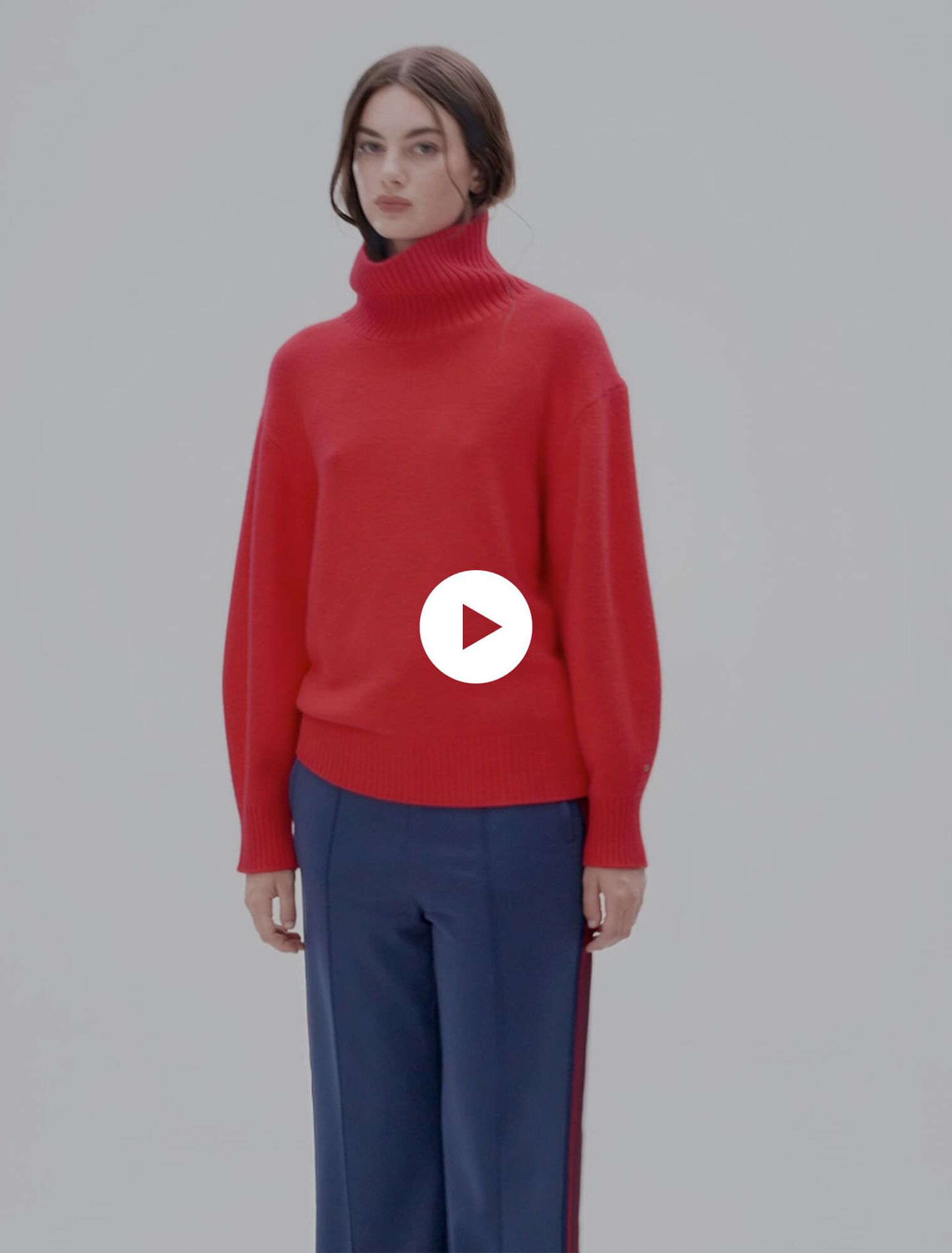 High-neck cashmere jumper