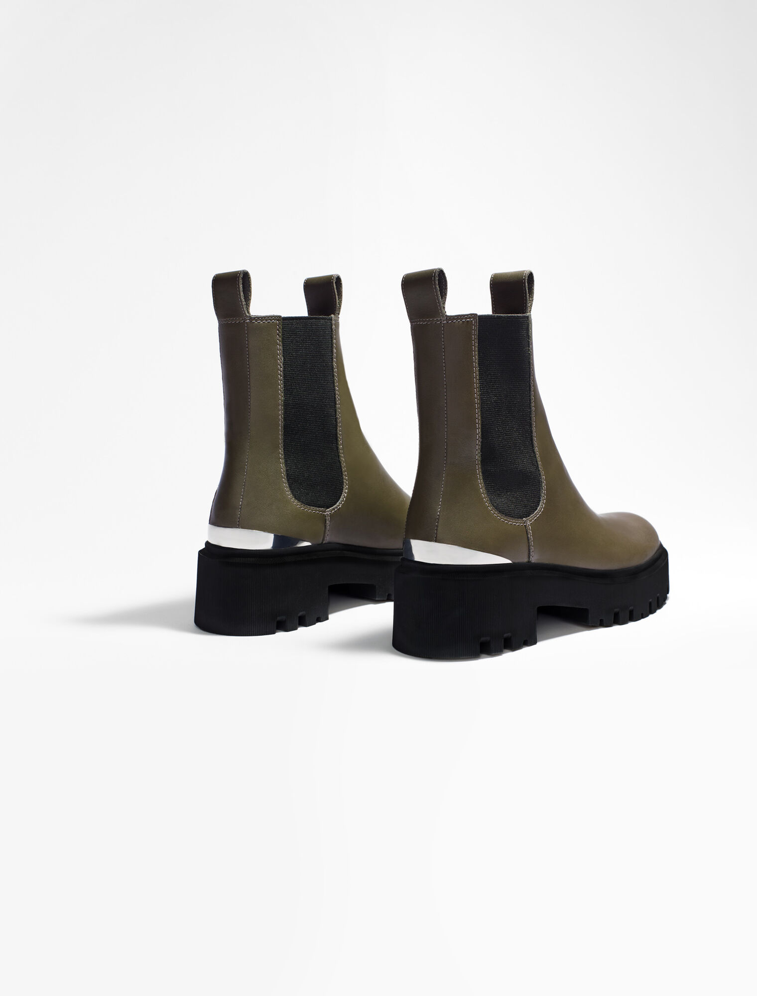 Platform Chelsea boots