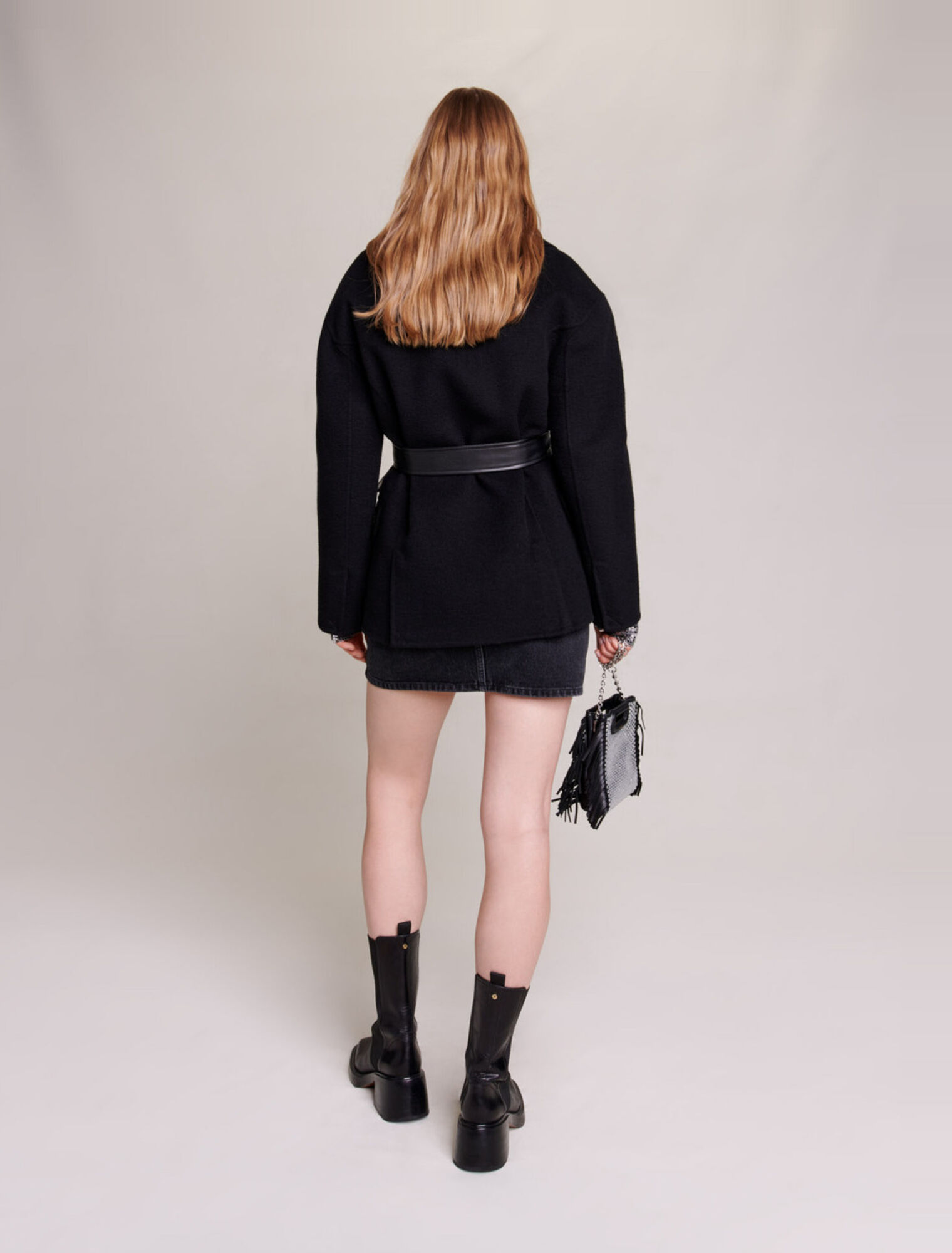 Short tied coat