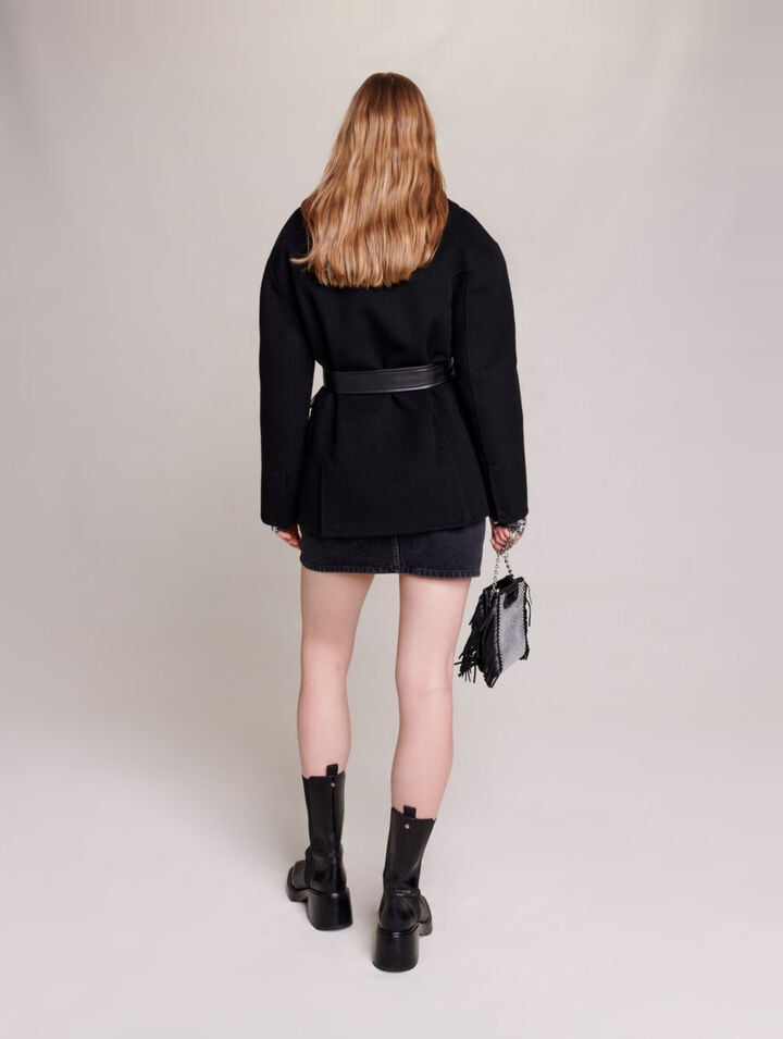 Short tied coat