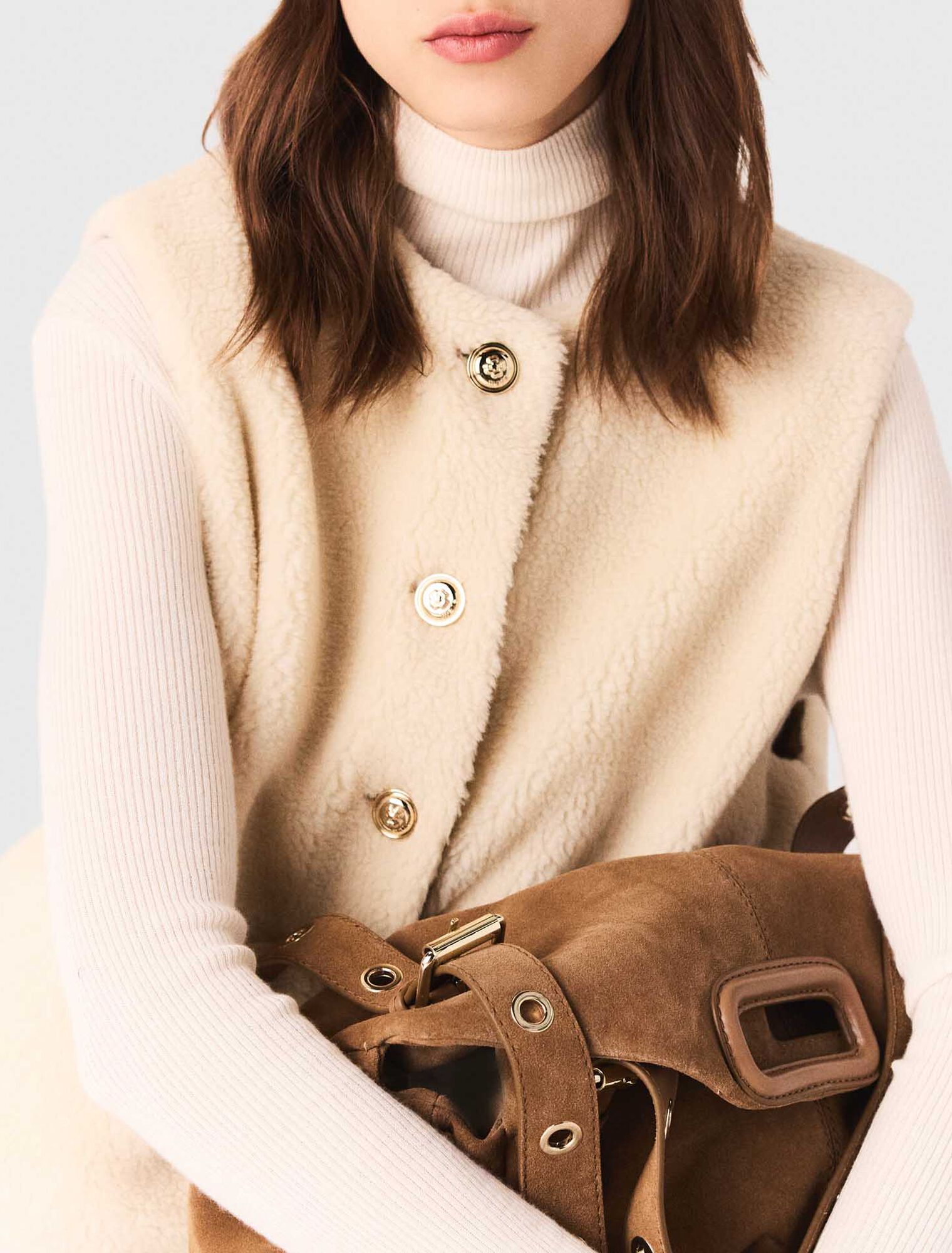 Short sleeveless puffer jacket Short sleeveless puffer jacket