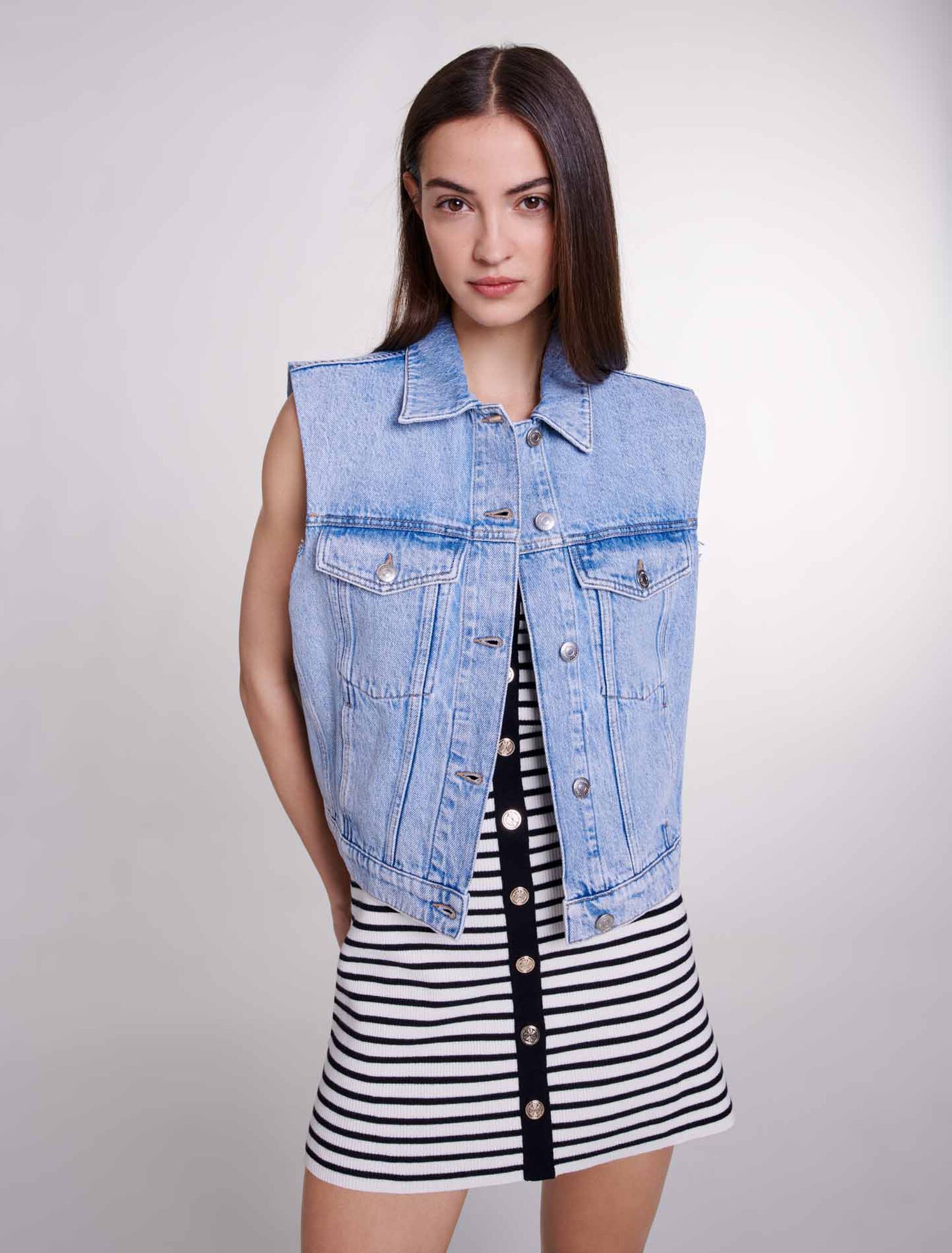 Sleeveless denim jacket