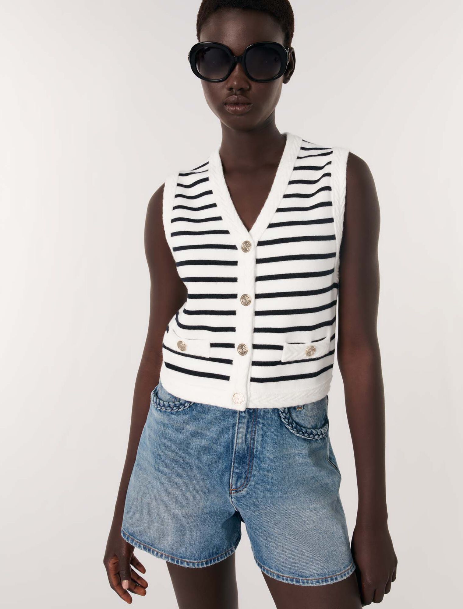 Sleeveless striped cardigan