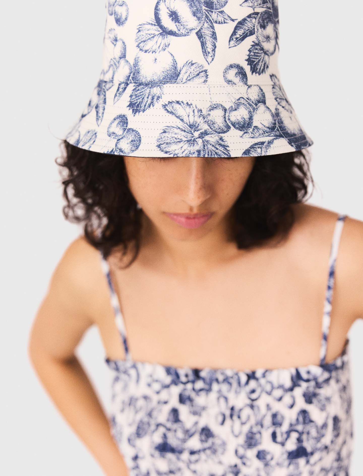 【#FR2月桃】Logo Embroidery Bucket Hat Bucket hats : r/Embroidery