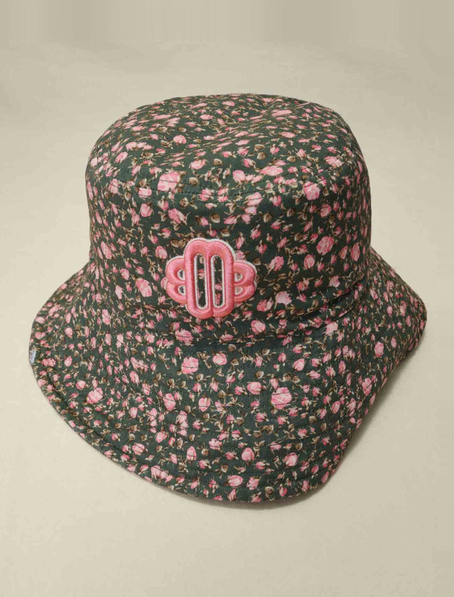 Large printed bob