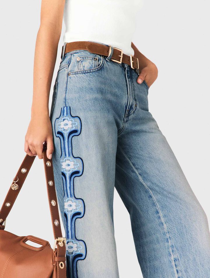 Floral embroidered wide-leg jeans