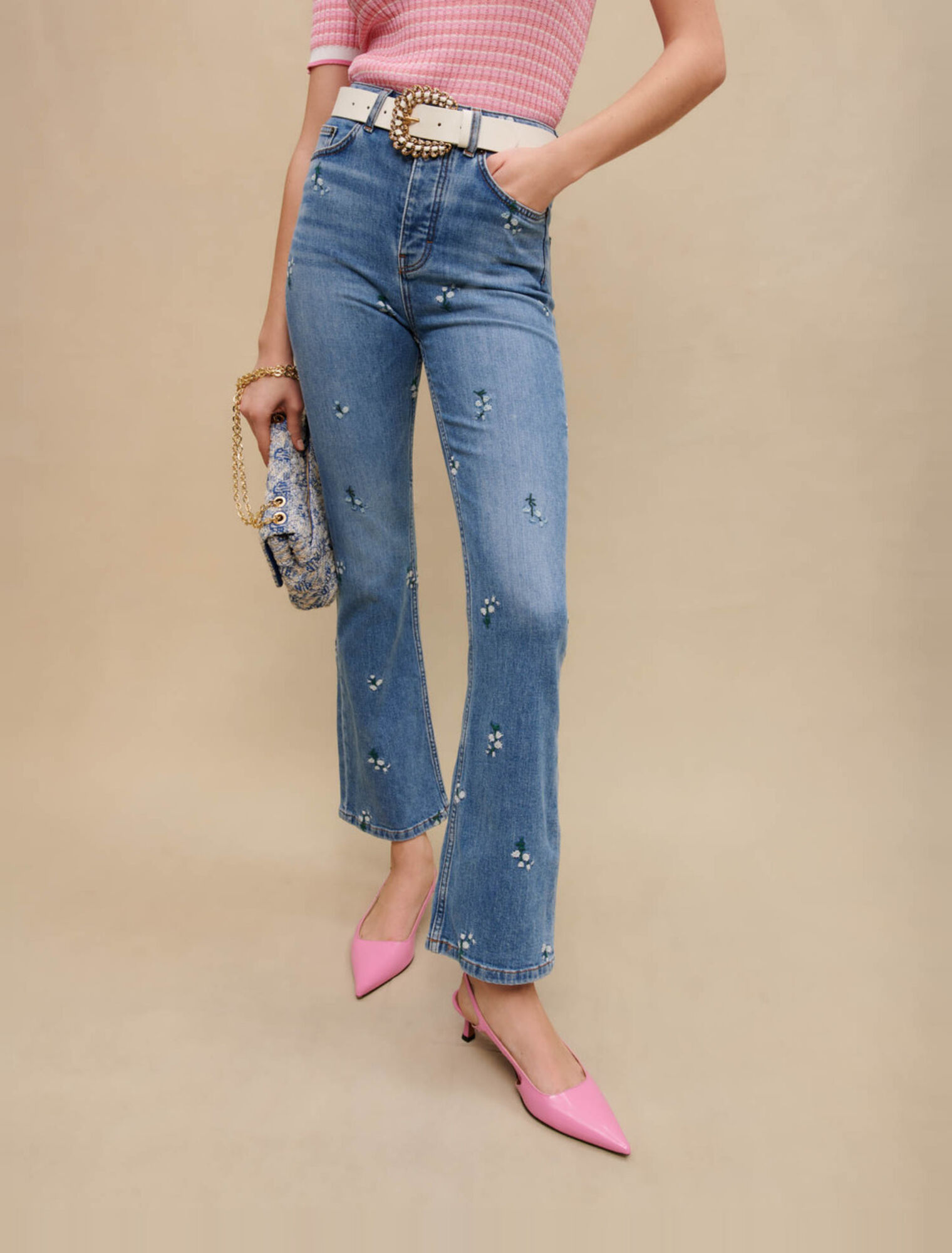 Jeans with floral embroidery