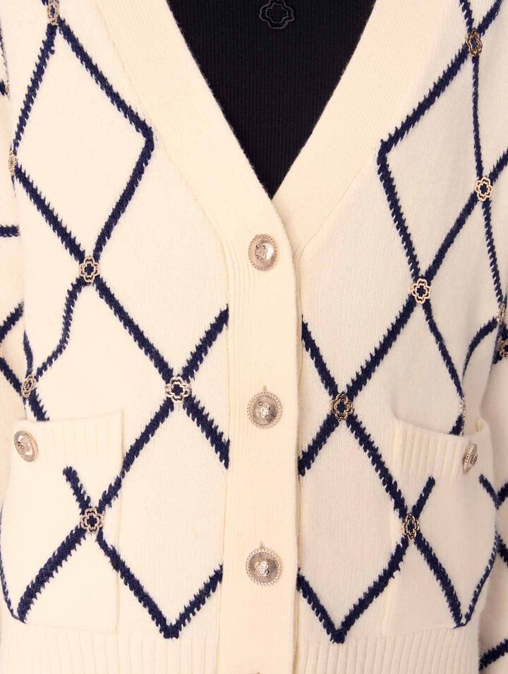 Diamond pattern knitted cardigan
