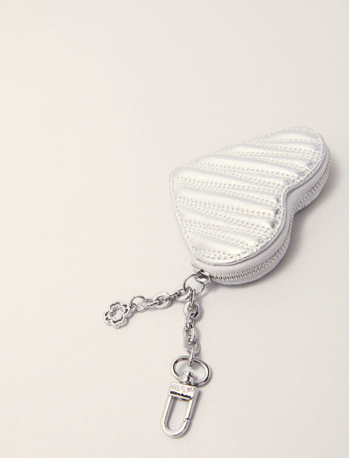 Quilted metallic heart purse Black / Gray For Women | Maje