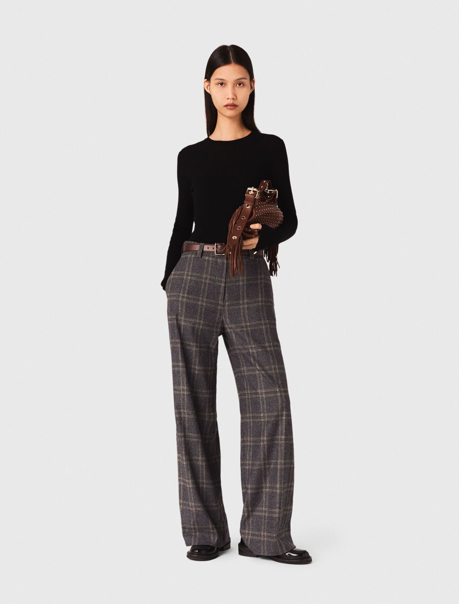 Second-skin round neck jumper