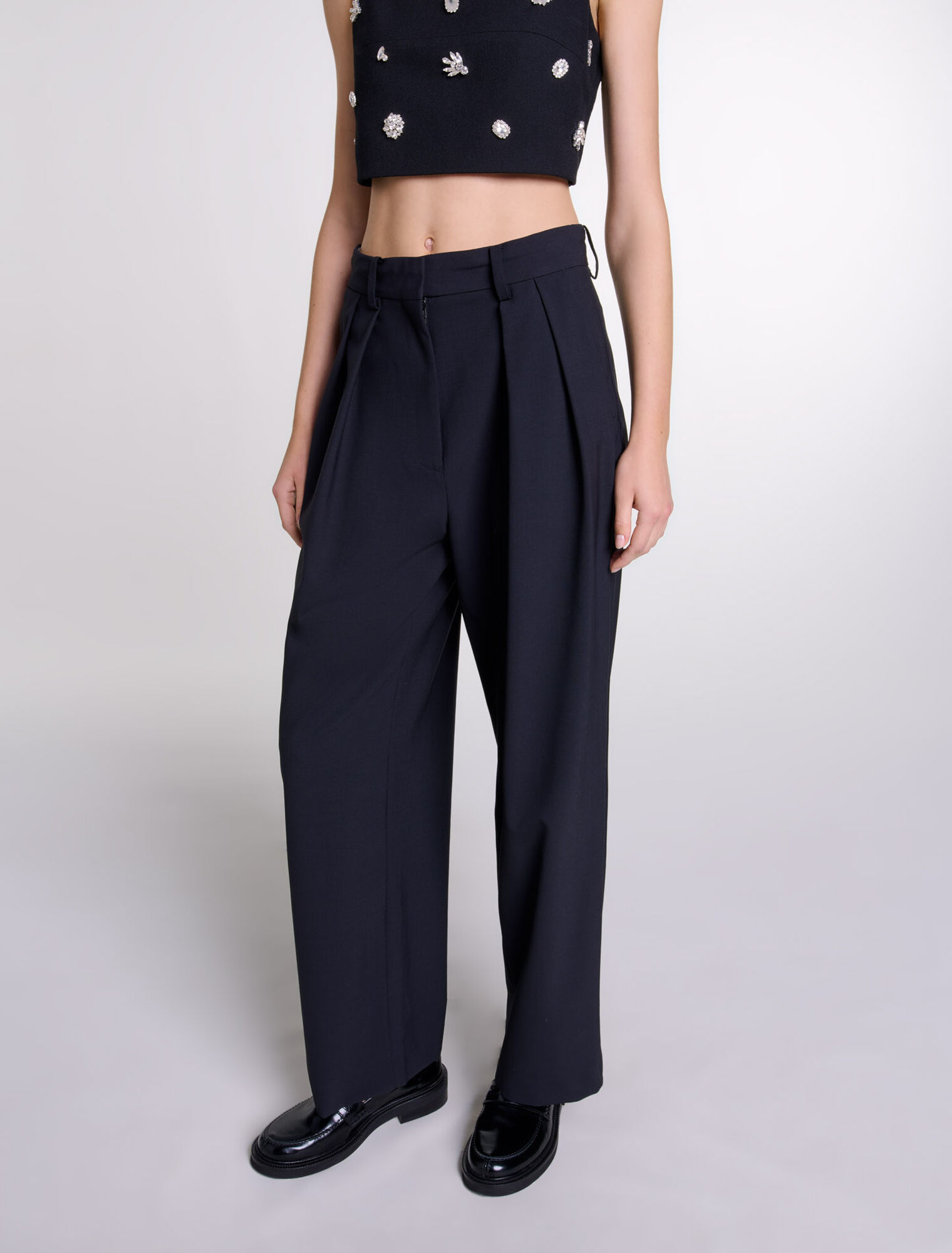 Wide-leg trousers with belt