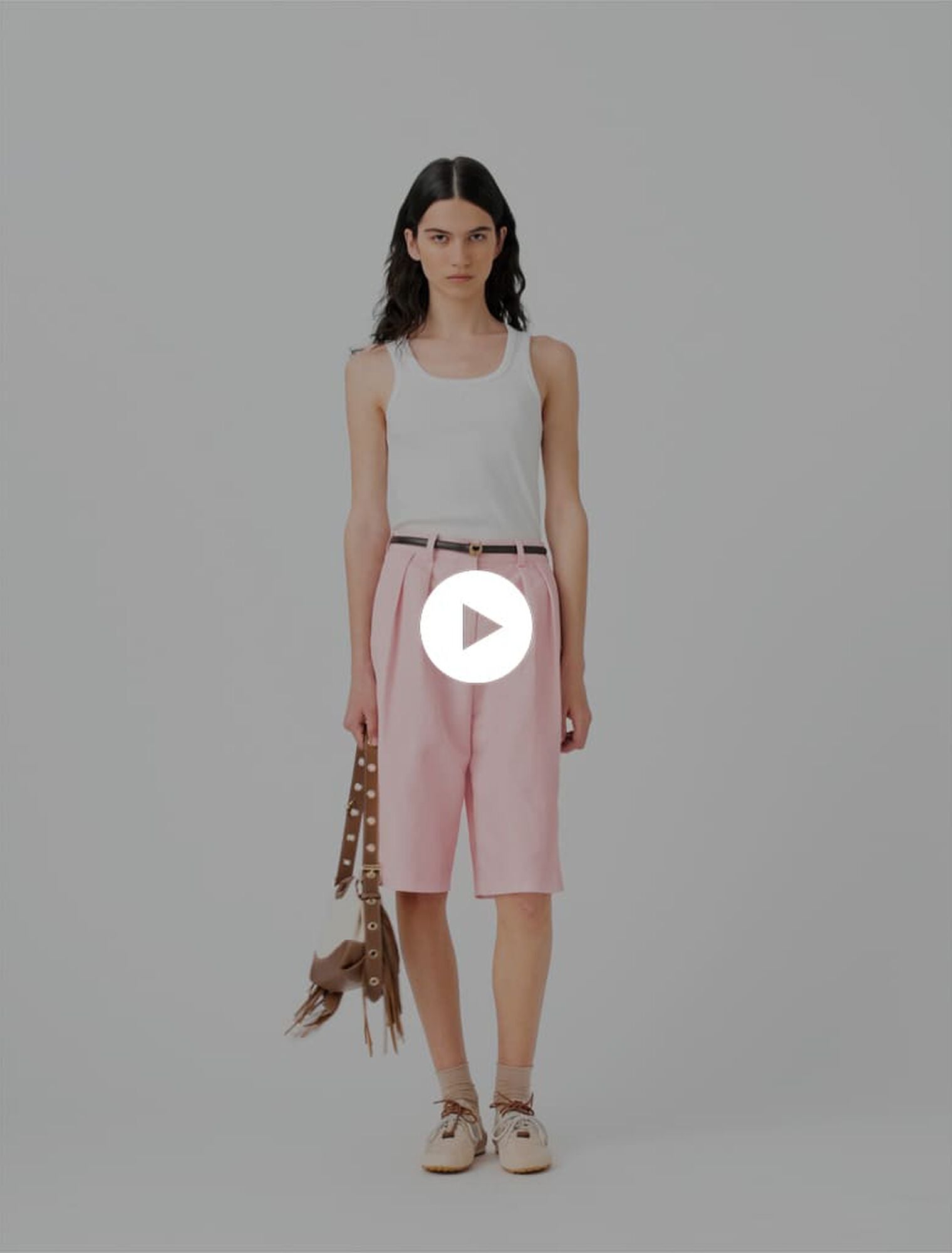 Pleated linen blend Bermuda shorts