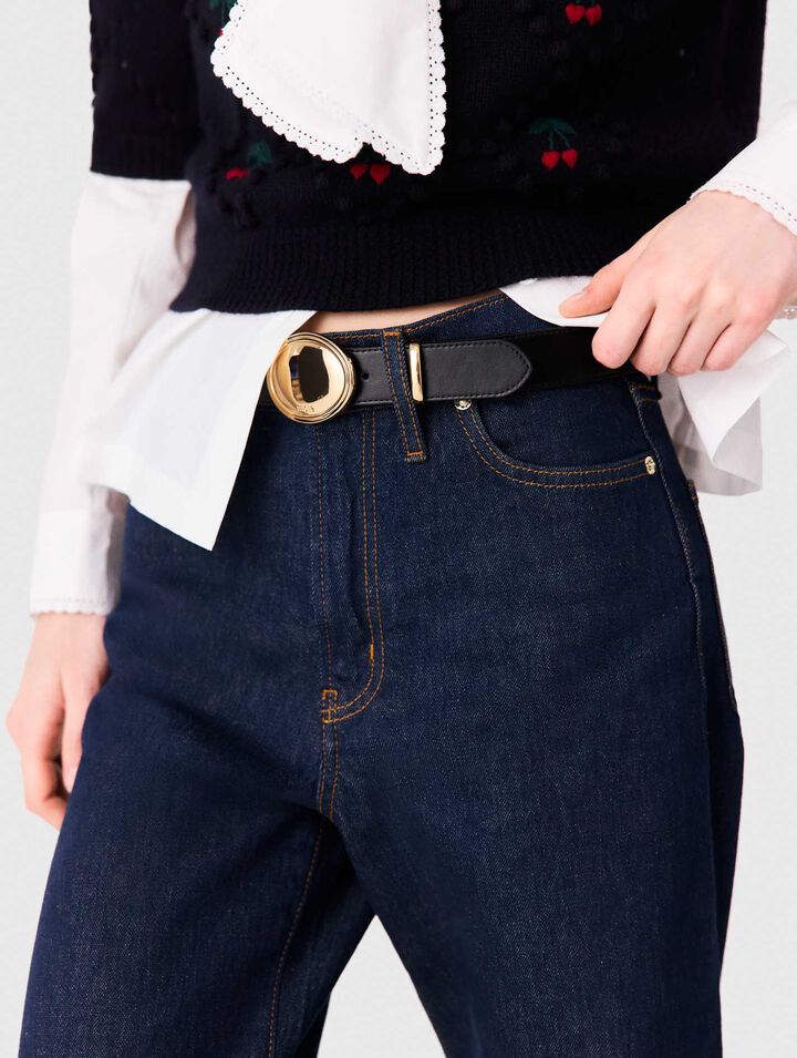 Leather belt with oval buckle