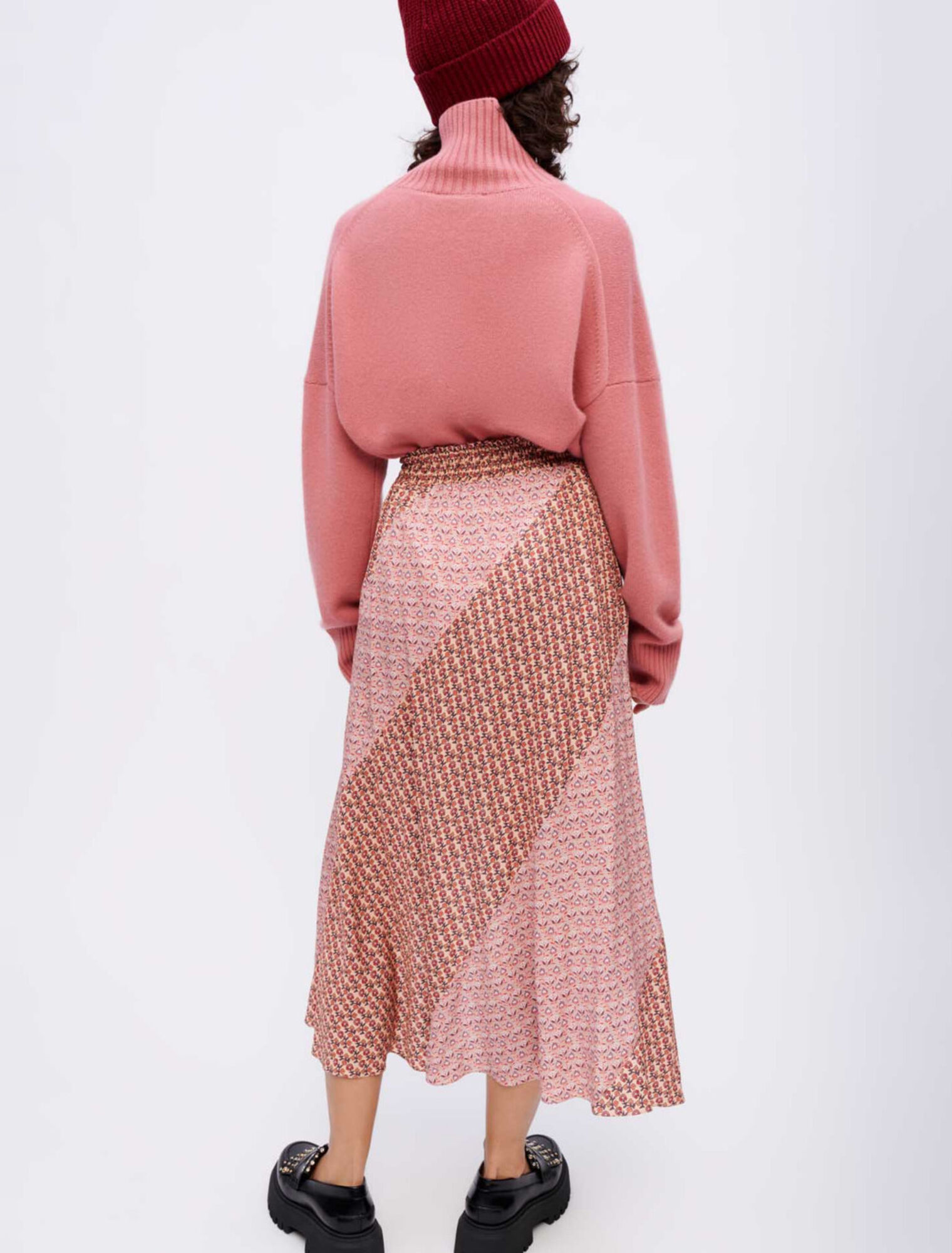 Asymmetrical skirt in print mix