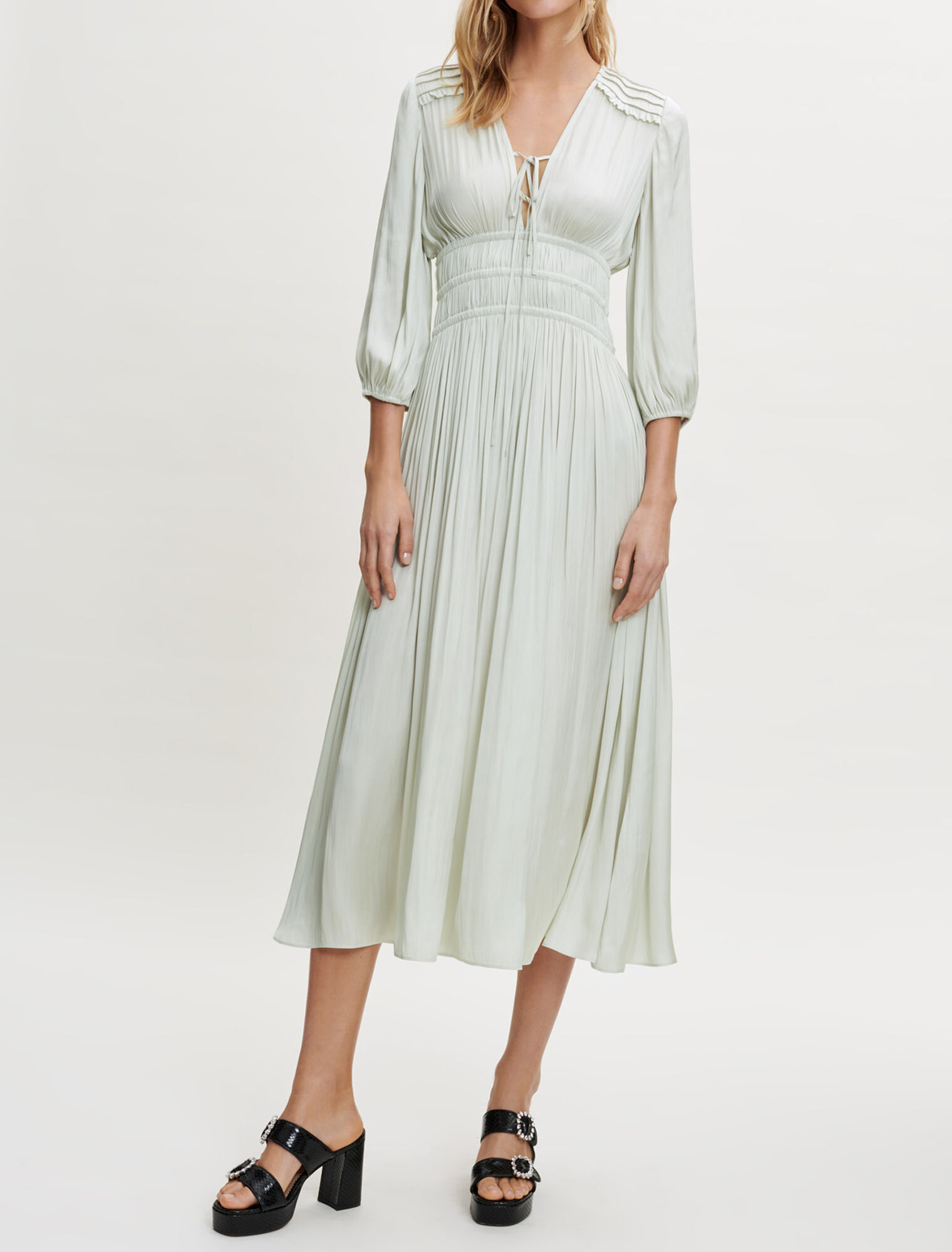 Fluid satin dress with a cinched waist