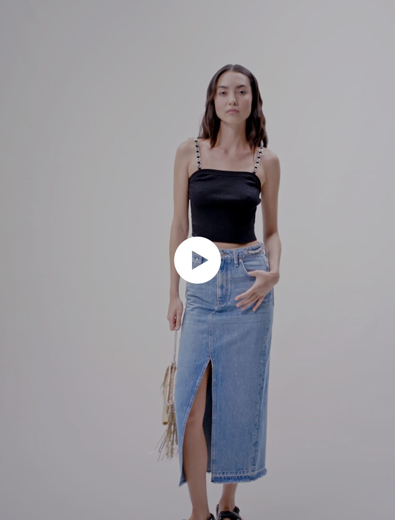 Crop top with removable straps