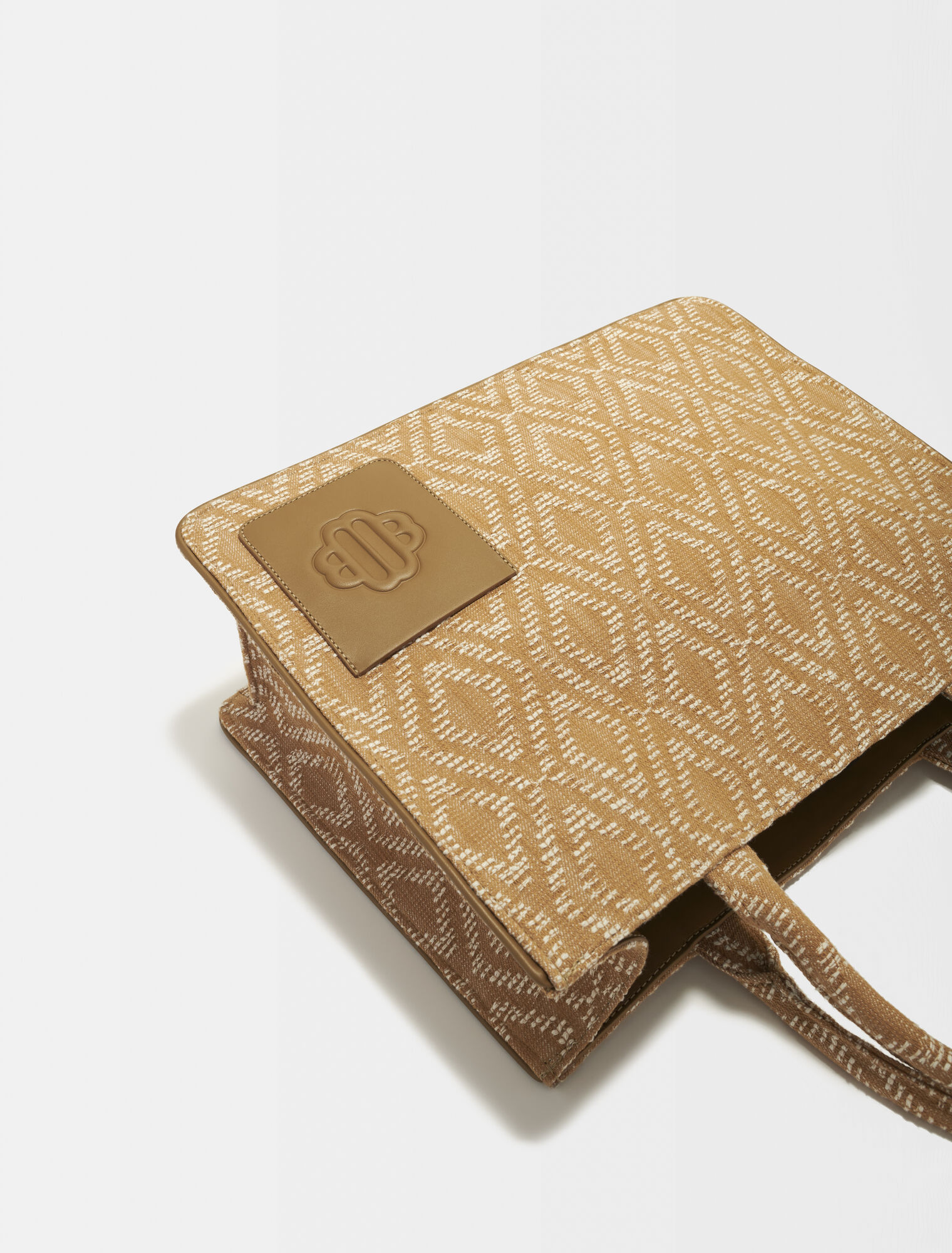 Tote bag with graphic motif